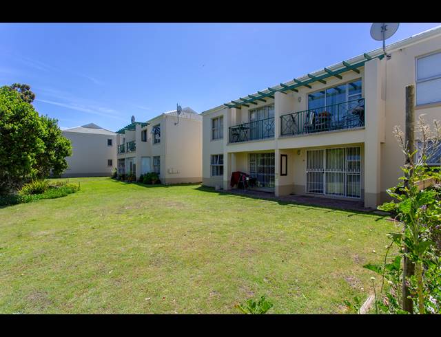 1 BEDROOM APARTMENT FOR SALE IN KENILWORTH